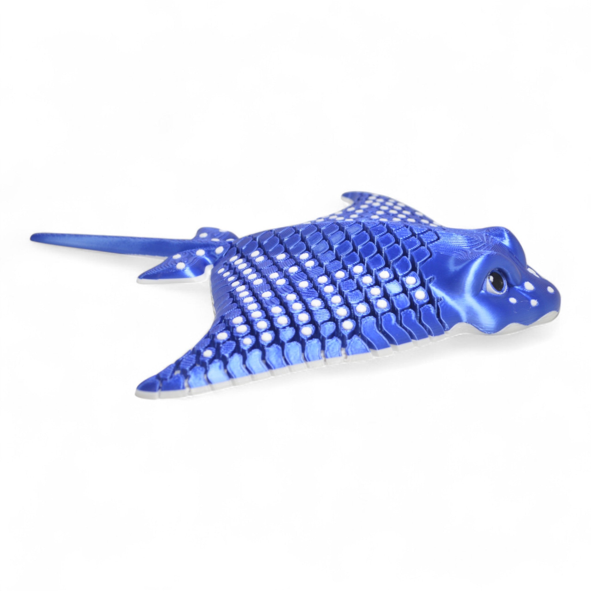 Yan görünümde parlak mavi Eagle Ray vatoz oyuncak – çocukların ilgisini çeken oyuncak